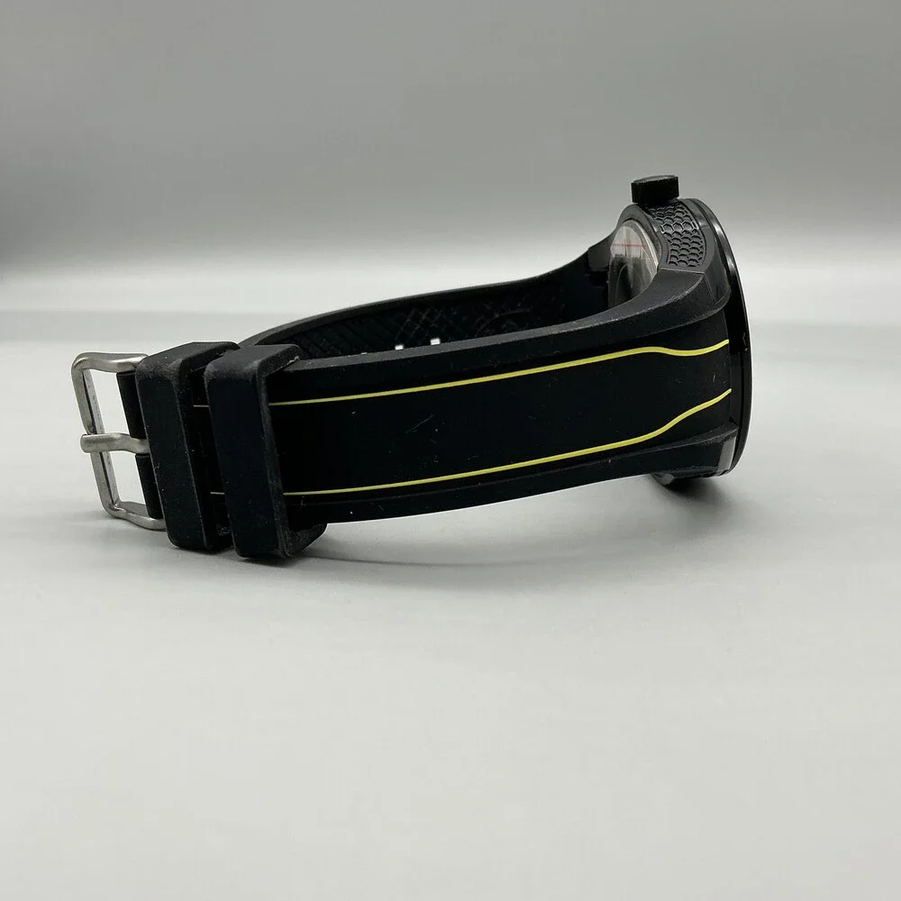 Ferrari RedRev Mens Watch 43mm Black Yellow Dial Black Silicone New Battery